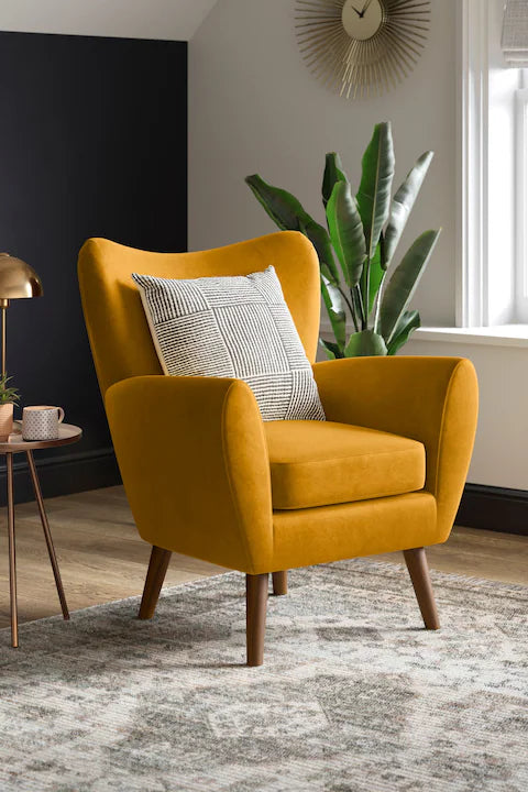 Wing chair wooden legs